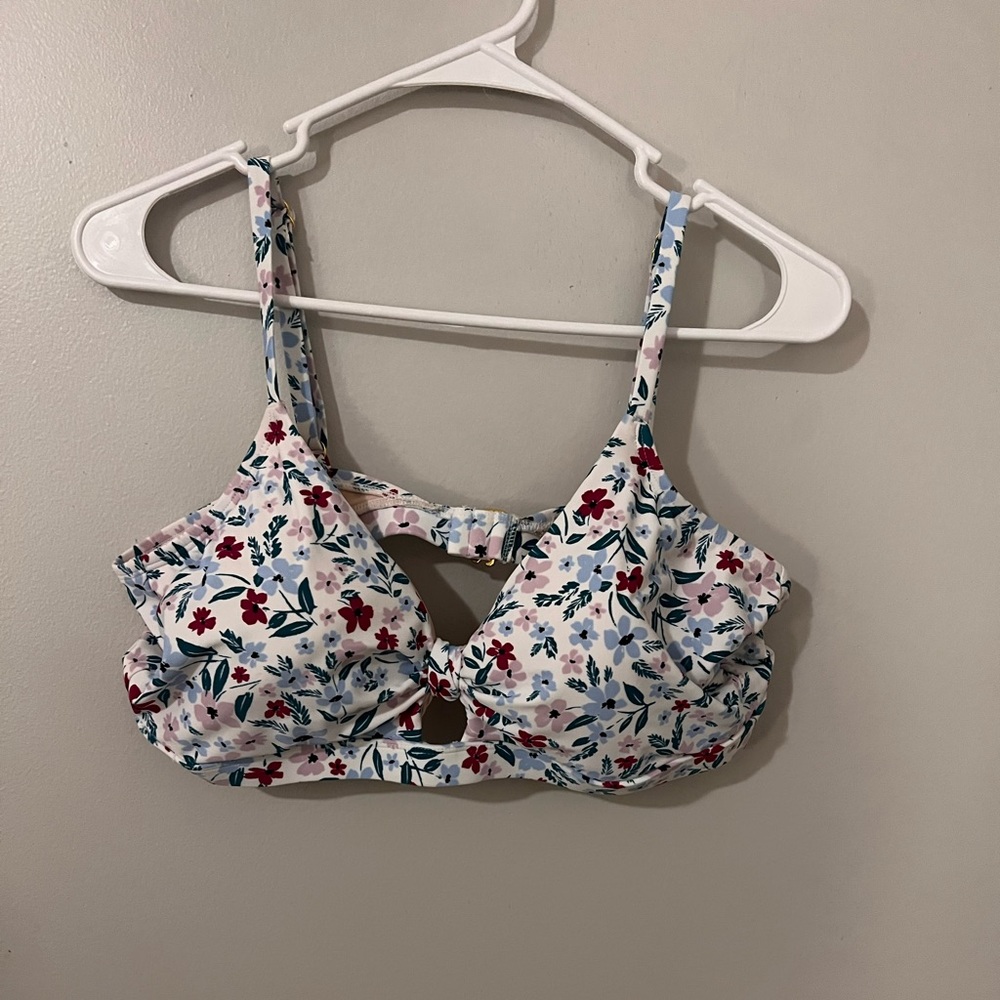 Target brand new blue and purple floral bikini top